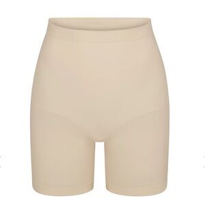SKIMS sculpting short
